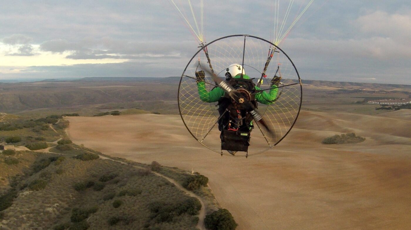 PARACELL, paragliding in cooperation with MGM COMPRO